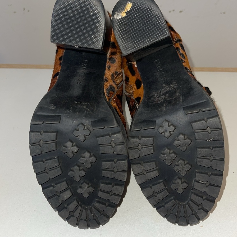 EXPRESS like new, HORSE HAIR, cheetah print, , zip- tie up boot. 4” heel. Sz. 6 - Picture 6 of 6